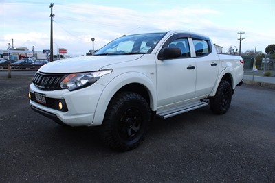 2018 Mitsubishi Triton - Thumbnail