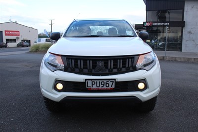 2018 Mitsubishi Triton - Thumbnail
