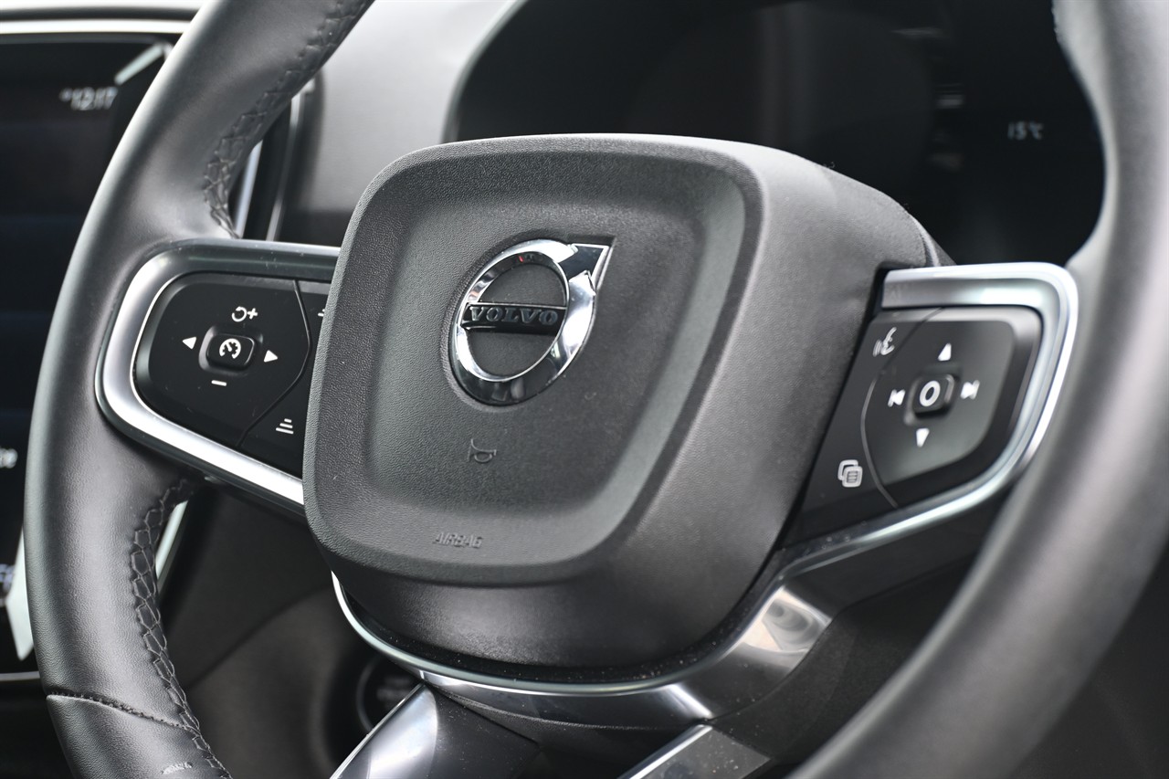 2022 Volvo Xc40