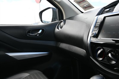 2024 Nissan Navara - Thumbnail