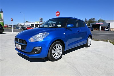2022 Suzuki Swift - Thumbnail