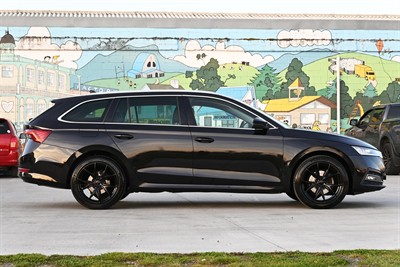 2021 Skoda Octavia - Thumbnail