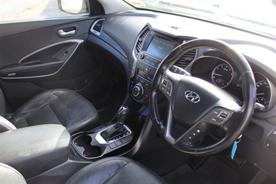 2016 Hyundai Santa Fe - Thumbnail