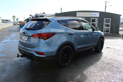 2016 Hyundai Santa Fe - Thumbnail
