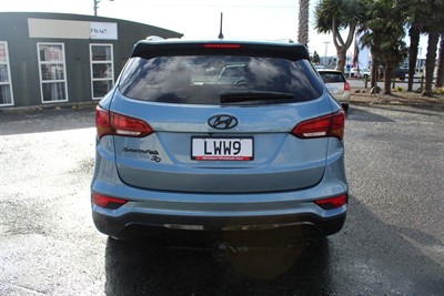 2016 Hyundai Santa Fe - Thumbnail