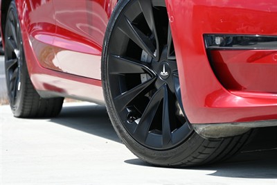 2021 Tesla Model 3 - Thumbnail