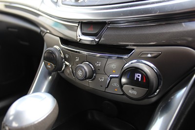 2013 Holden Commodore - Thumbnail