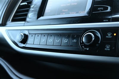 2016 Toyota Highlander - Thumbnail