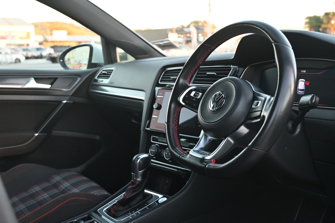 2017 Volkswagen Golf
