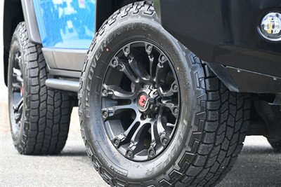 2012 Toyota Fj - Thumbnail