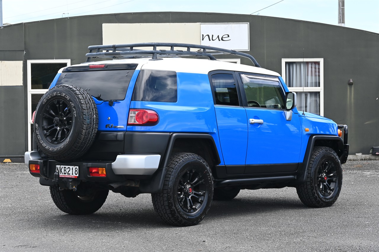 2012 Toyota Fj