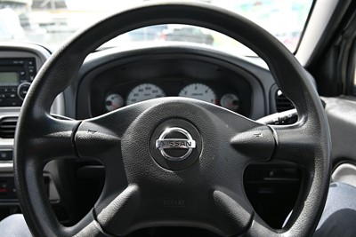 2013 Nissan Navara - Thumbnail