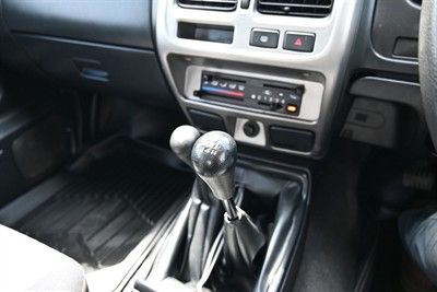 2013 Nissan Navara - Thumbnail