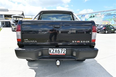 2013 Nissan Navara - Thumbnail