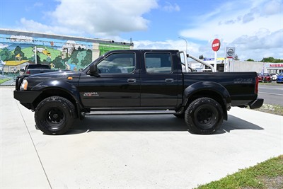 2013 Nissan Navara - Thumbnail