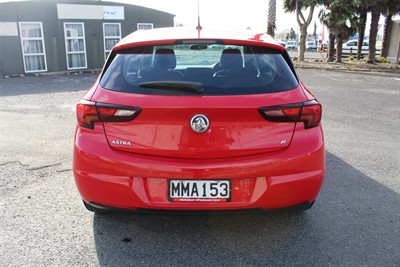 2019 Holden Astra - Thumbnail