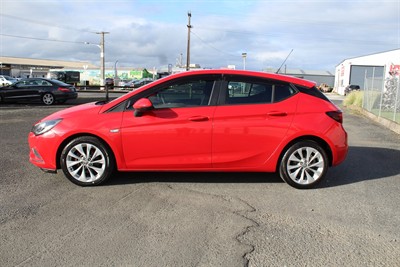 2019 Holden Astra - Thumbnail