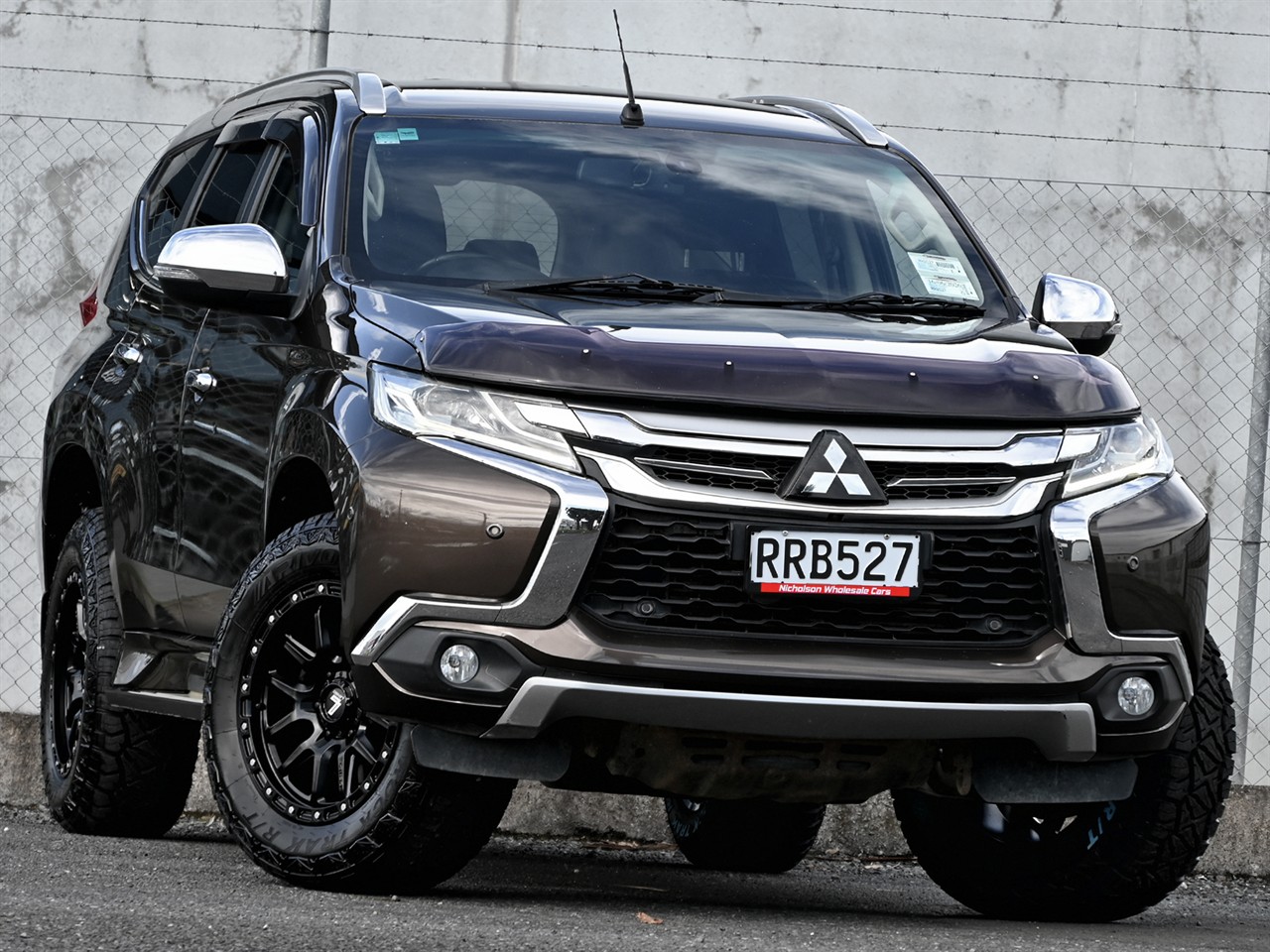 2015 Mitsubishi Pajero Sport