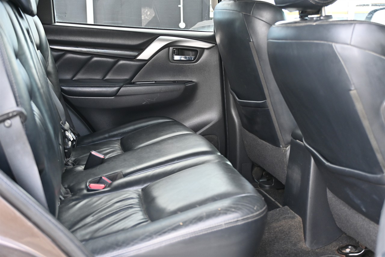 2015 Mitsubishi Pajero Sport