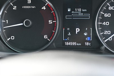 2015 Mitsubishi Pajero Sport - Thumbnail