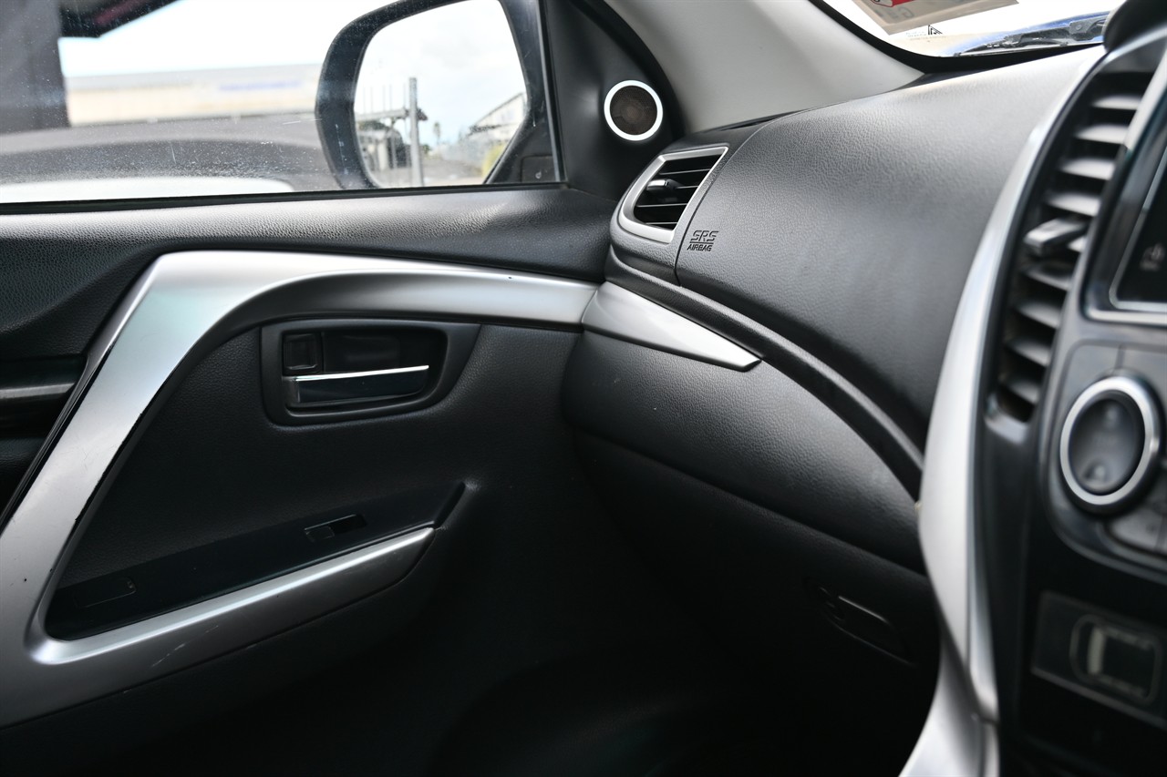 2015 Mitsubishi Pajero Sport