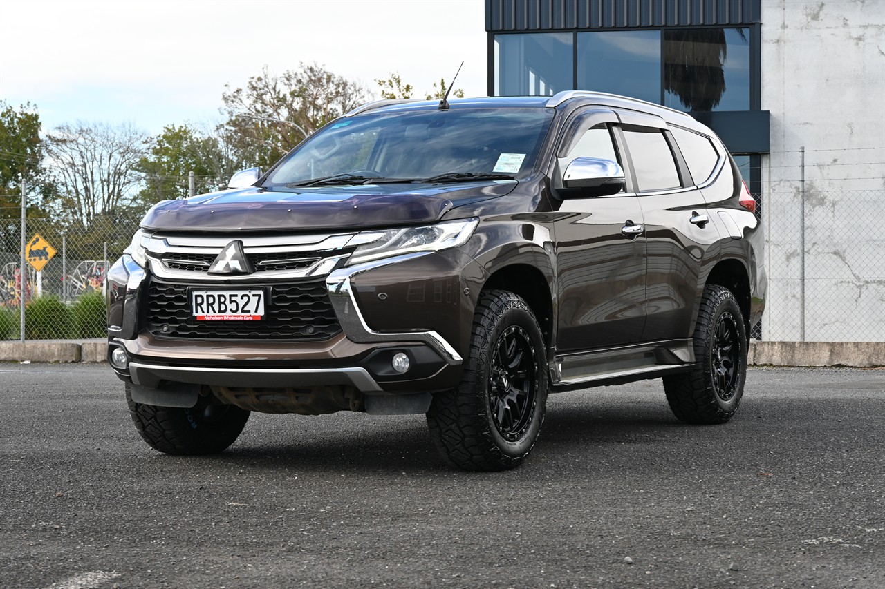 2015 Mitsubishi Pajero Sport