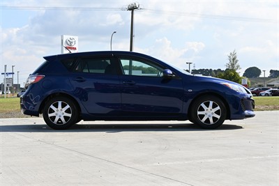 2012 Mazda Axela - Thumbnail