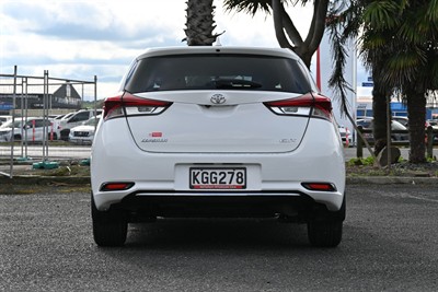 2016 Toyota Corolla - Thumbnail