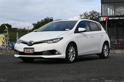 2016 Toyota Corolla - Thumbnail