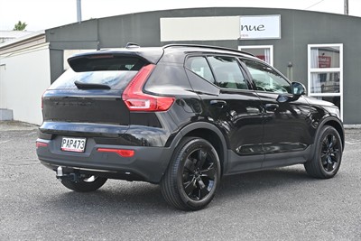 2022 Volvo Xc40 - Thumbnail