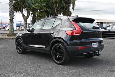 2022 Volvo Xc40 - Thumbnail