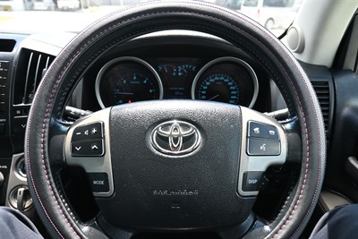 2008 Toyota Landcruiser - Thumbnail