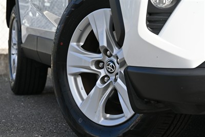 2021 Toyota Rav4 - Thumbnail