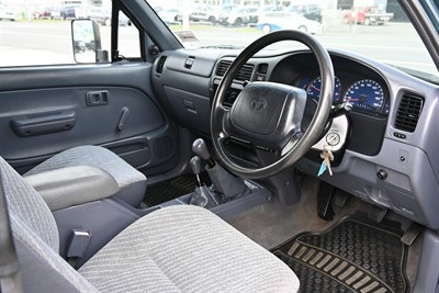 1999 Toyota Hilux - Thumbnail