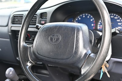 1999 Toyota Hilux - Thumbnail