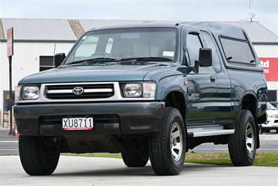 1999 Toyota Hilux - Thumbnail