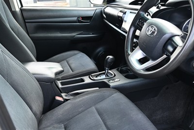 2017 Toyota Hilux - Thumbnail
