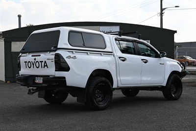 2017 Toyota Hilux - Thumbnail