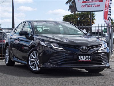 2018 Toyota Camry - Thumbnail