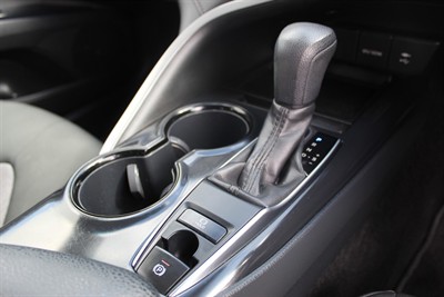2018 Toyota Camry - Thumbnail