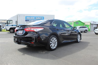 2018 Toyota Camry - Thumbnail
