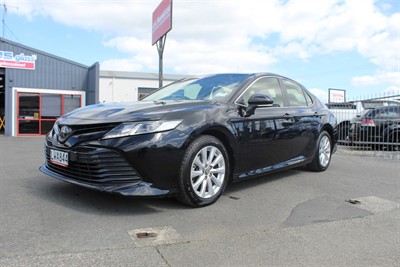 2018 Toyota Camry - Thumbnail