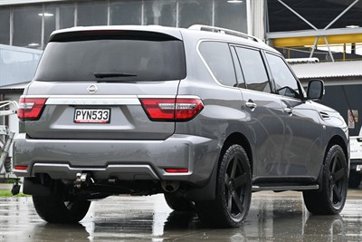 2020 Nissan Patrol - Thumbnail