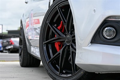 2013 Holden Hsv - Thumbnail