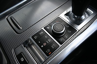 2016 Land Rover Range Rover - Thumbnail