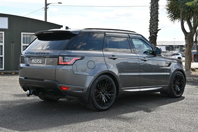 2016 Land Rover Range Rover - Thumbnail