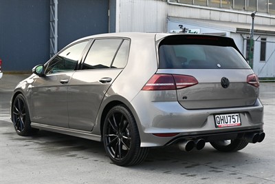 2016 Volkswagen Golf - Thumbnail