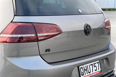 2016 Volkswagen Golf - Thumbnail