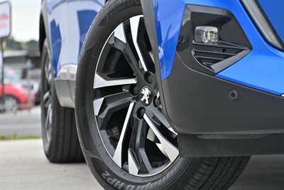 2021 Peugeot 2008 - Thumbnail