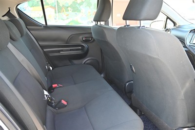 2018 Toyota Aqua - Thumbnail